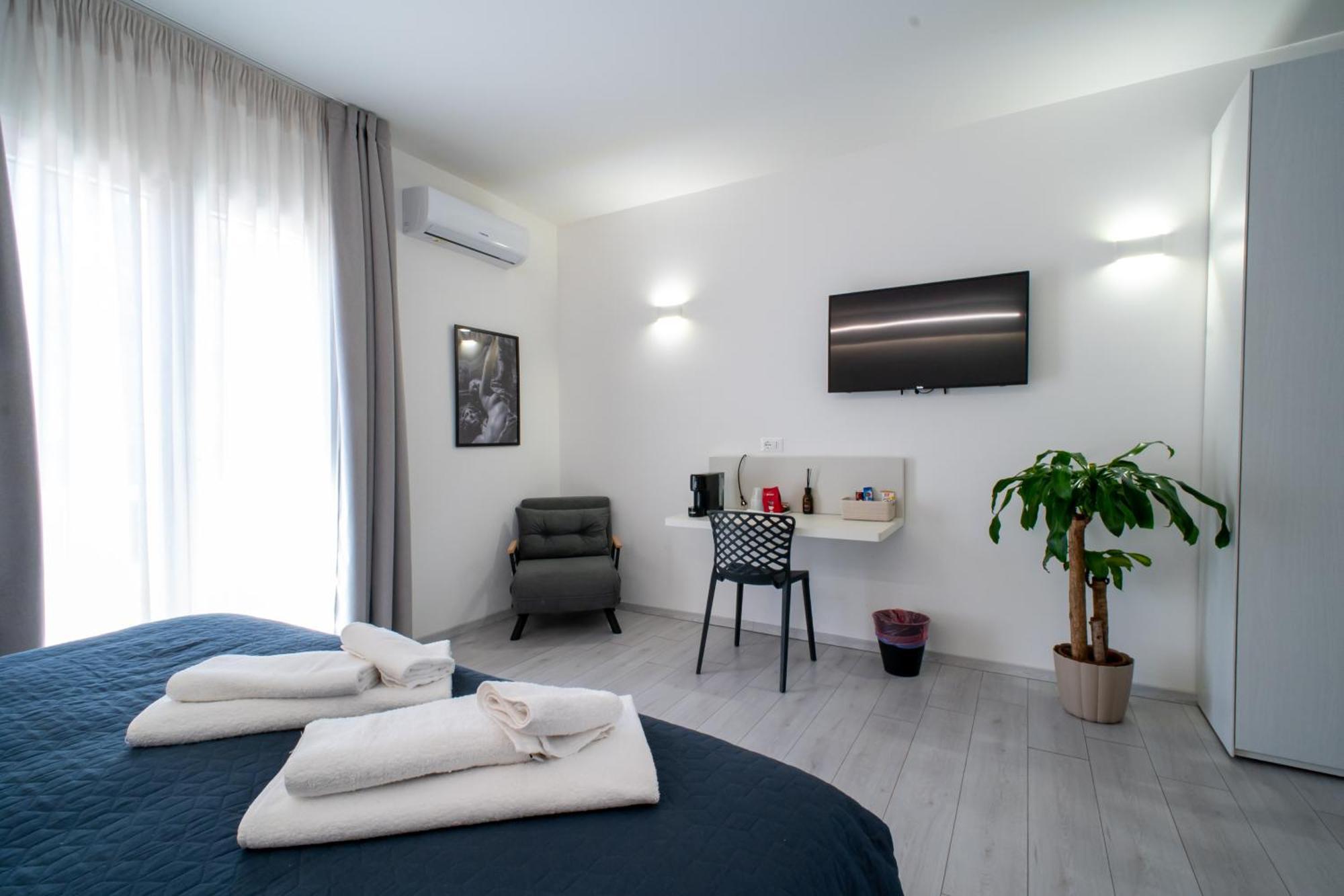 Affittacamere Mani - Camere Con Bagno Privato Gela Extérieur photo