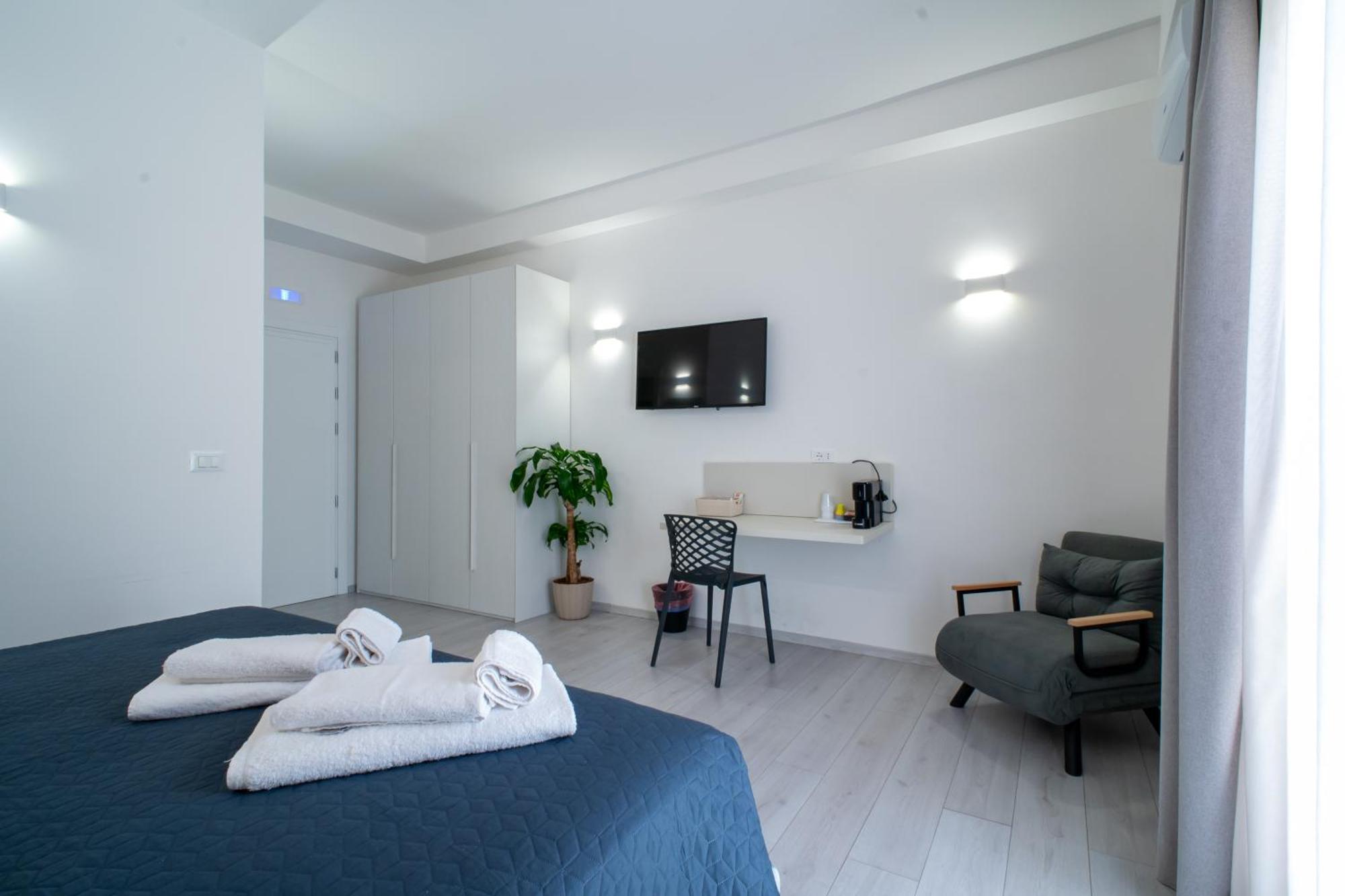 Affittacamere Mani - Camere Con Bagno Privato Gela Extérieur photo