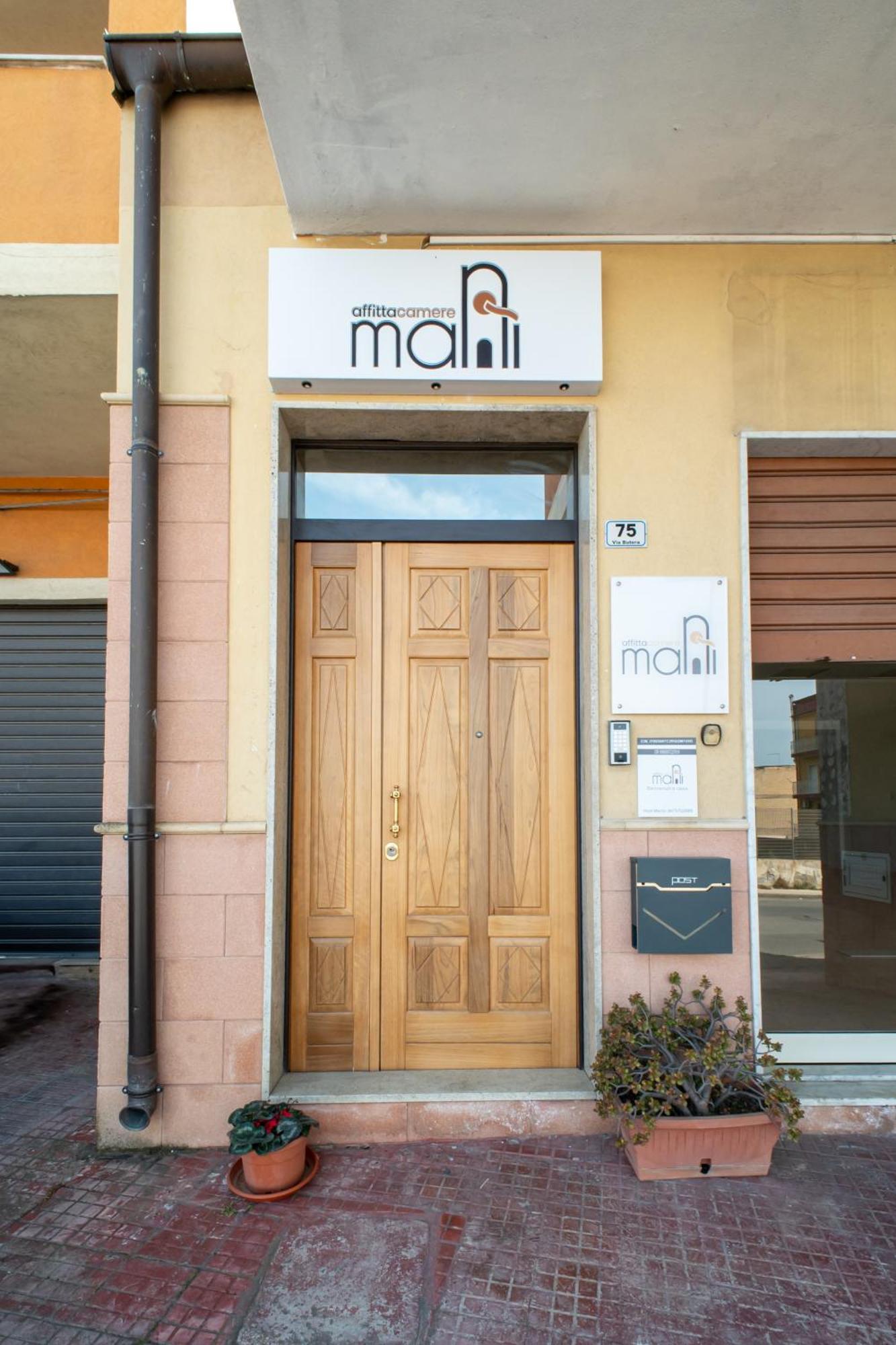 Affittacamere Mani - Camere Con Bagno Privato Gela Extérieur photo